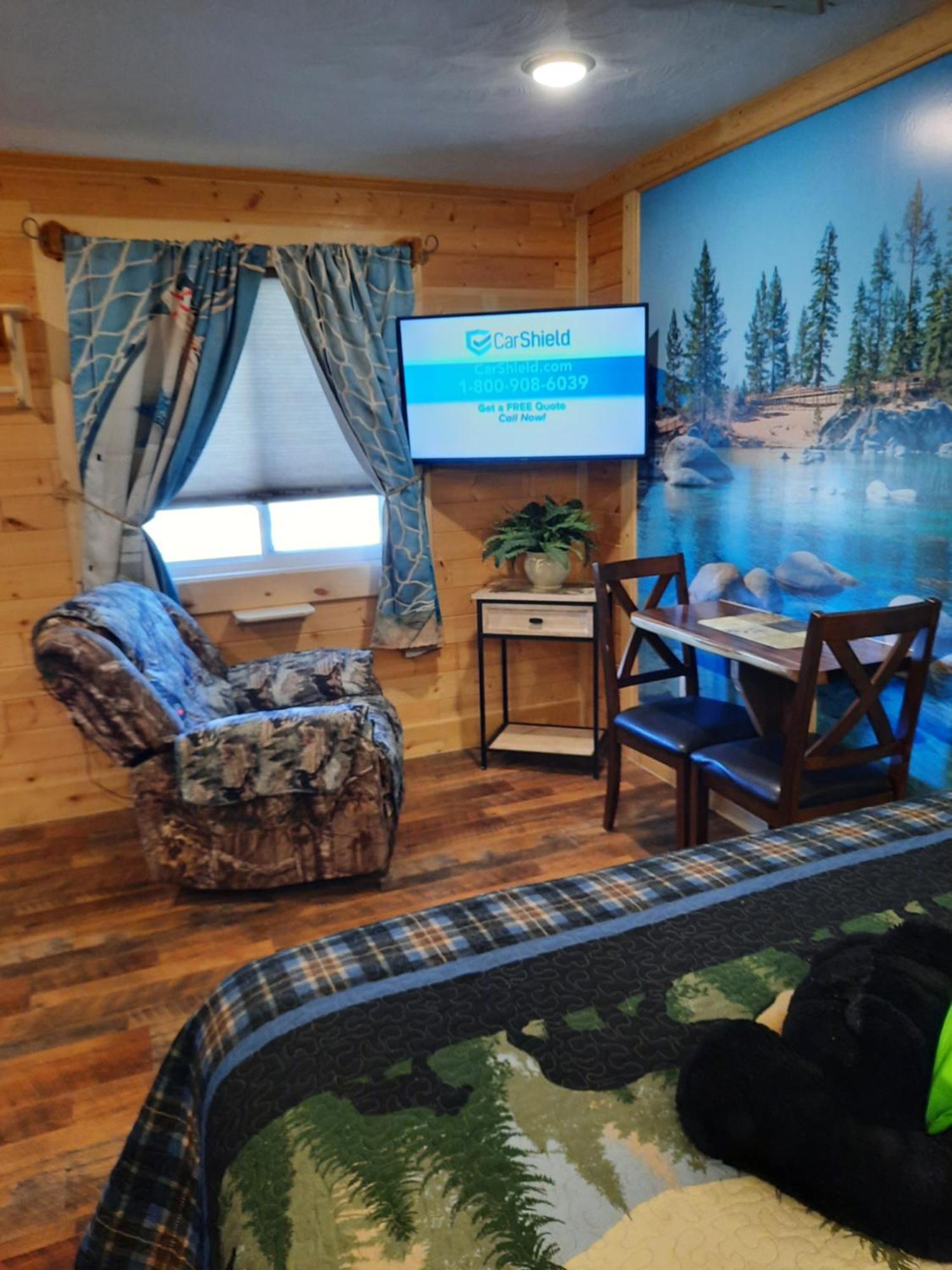Bear Cove Inn Saint Ignace Ngoại thất bức ảnh
