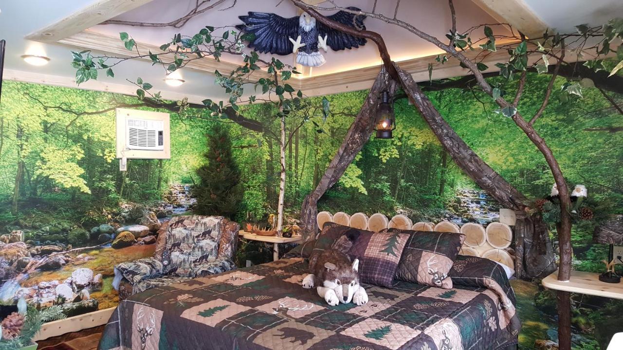 Bear Cove Inn Saint Ignace Ngoại thất bức ảnh