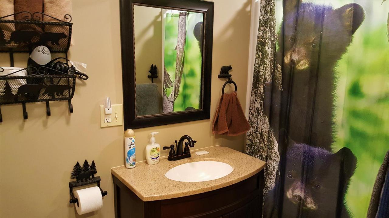 Bear Cove Inn Saint Ignace Ngoại thất bức ảnh
